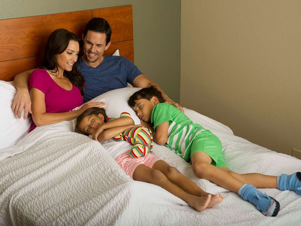Extended Stay America Select Suites - Panama City - Callaway Rum bild